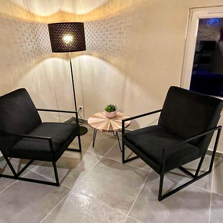 La Parenthese Du Var - Gite Avec Grande Terrasse Vue Sur Piscine Saint-Antonin-du-Var Luaran gambar