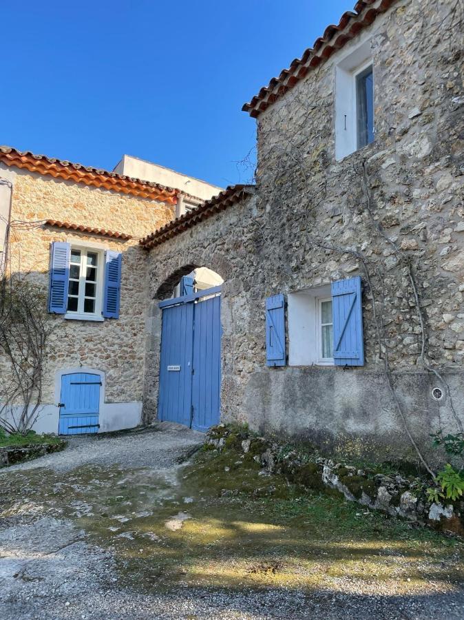 La Parenthese Du Var - Gite Avec Grande Terrasse Vue Sur Piscine Saint-Antonin-du-Var Luaran gambar